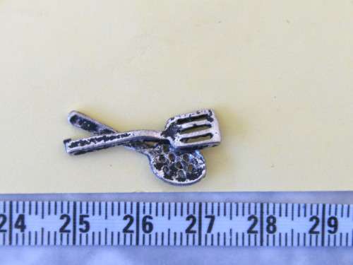 Miniature Dollhouse 1/12"  scale - spatula and draining spoon