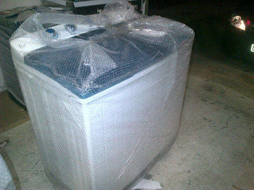 NEW KELVINATOR 14KG TWIN-TUB WASHING MACHINE
