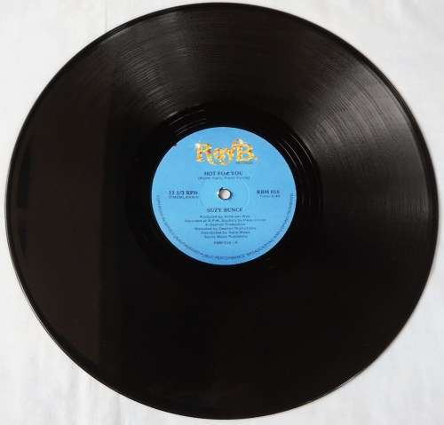 SUZY BUNCE - HOT FOR YOU / ADDICT FOR YOUR LOVE - 12" MAXI - SOUTH AFRICA - 1984 - EXC / VG