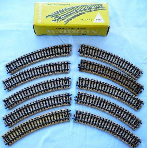 MARKLIN-5100-HO-Boxed-10 Curved Rails-EXCELLENT CONDITION