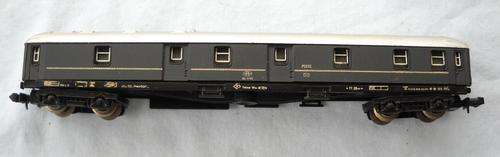 LIMA-PASSENGER WAGON-N GUAGE-TRAIN- EXCELLENT CONDITION