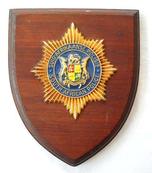 SOUTH AFRICAN POLICE WALL PLAQUE-SAP-EXCELLENT CONDITION