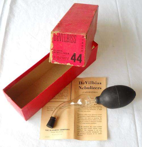 1930 's-VINTAGE GLASS NEBULIZER- DeVILBISS #44-IN ORIGINAL ISSUE BOX-EXCELLENT CONDITION