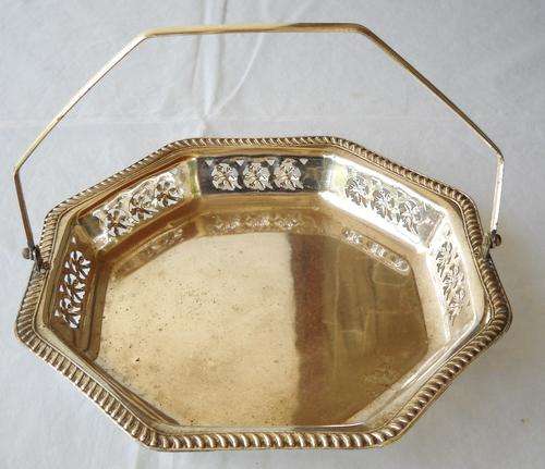 VINTAGE SILVER PLATED SERVING TRAY With CARRY HANDLE-VERY GOOD CONDITION