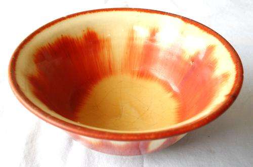 LINNWARE BOWL-12 CM WIDE-RARE COLOUR-SANG DE BOEUF & CREAM-VERY GOOD CONDITION
