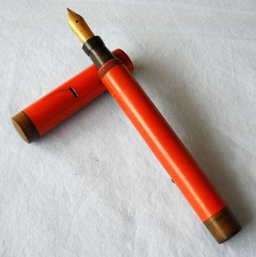WOLSEY NO 3 FOUNTAIN PEN-14 CT GOLD NIB-LEVER FILL-1930's