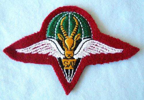 1 PARACHUTE BATTALION BERET BADGE-SOUTH AFRICA-PARA-EXCELLENT CONDITION