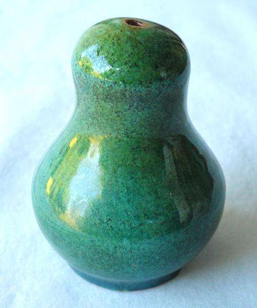 SALT CELLAR-LINNWARE-6.5 CM TALL-GREEN-EXCELLENT CONDITION