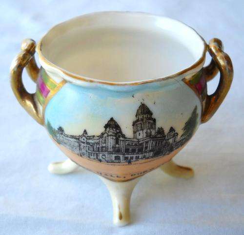 MINIATURE CERAMIC POTJIE POT-SOUVENIR OF DURBAN-S AFRICA-GILDED TRIM-6 CM WIDE-EXCELLENT CONDITION