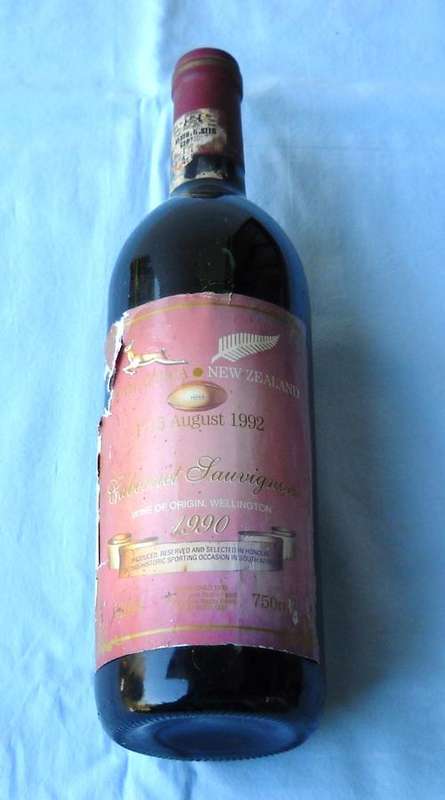 1990 VINTAGE-CABERNET SAUVIGNON WINE-COMMERATIVE RUGBY BOTTLE-SA vs NEW ZEALAND 1992-GREAT CONDITION