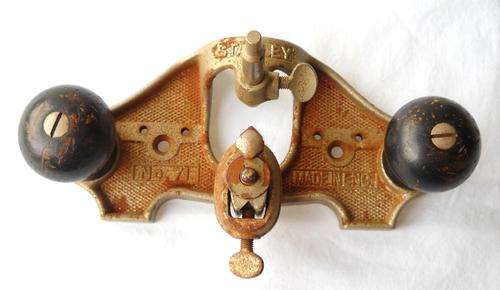 VINTAGE STANLEY NO 71-ROUTER PLANE WITH ONE BLADE-GOOD CONDITION