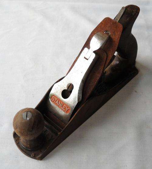 VINTAGE BAILEY / STANLEY No 3 WOOD WORKING PLANE