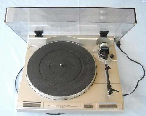 1980's-PIONEER PL-640-DIRECT DRIVE TURNTABLE-EXCELLENT COSMETIC CONDITION