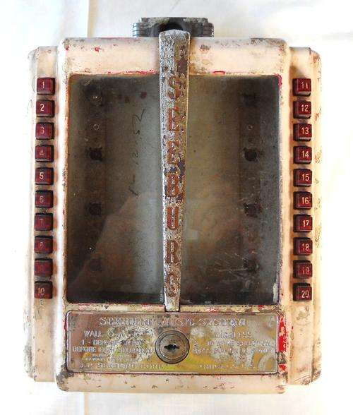 SEEBURG WIRELESS WALL-O-MATIC JUKEBOX MUSIC SYSTEM-1946-TABLE MODEL-GOOD CONDITION