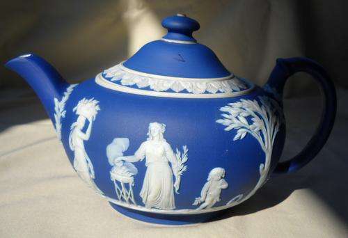 WEDGEWOOD JASPER WARE TEAPOT BLUE GOOD CONDITION