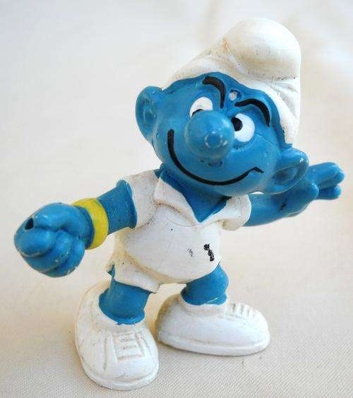 1979-TENNIS PLAYER SMURF-NICE CONDITION