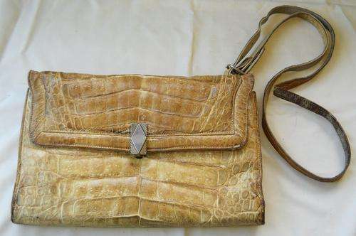 CROCODILE / ALLIGATOR SKIN CLUTCH BAG-VINTAGE-LOVELY CONDITION