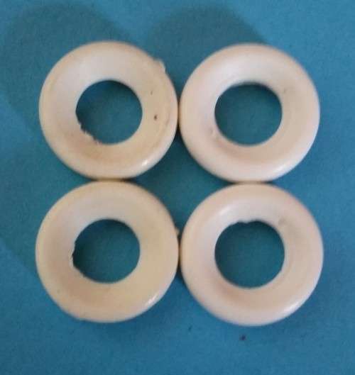 Set of 4 White Smooth Tyres for Dinky