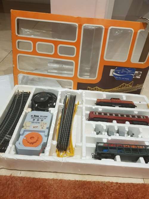 Lima Train set with extra tracks, and locomotive