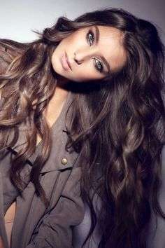 20" Dark Brown Wavy Clipinhair Extensions