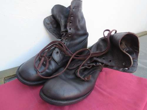 Pair of SADF brown leather boots in size 11 by BAGSHAW.Issued 1989.Army size 292.Good cond
