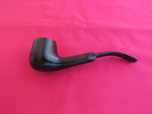 Used wooden smoking pipe.Length 13.5 cm crack in wood.