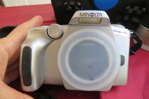 Minolta Dynax 40 witL. Minolta, AF zoom 0.48 mm/1.6 ft macro + AF 28-100 Minolta AF zoom