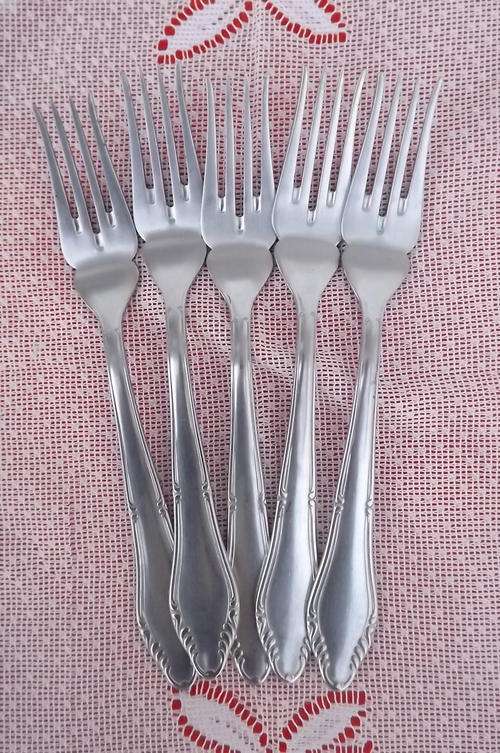 Set of 5 forks - make Violet Roneusil