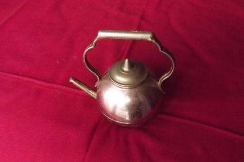Small Metal Kettle with lid