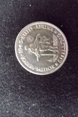 Union of SA Silver 1 Shiling 1945 - EF + condition