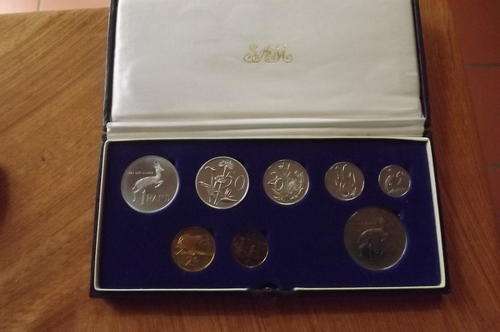 RSA  SA Mint short collection 1987 with R1 Silver coin