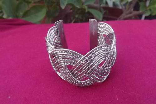 Metal Bangle as per scan