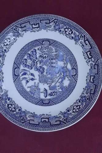 WR Midwinter English Vintage Blue Willow Saucer