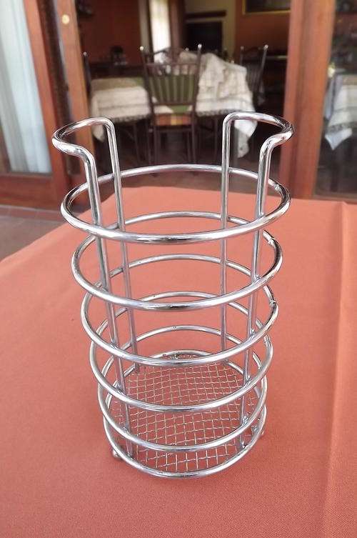 Stainless Steel Stand to keep wine bottle in