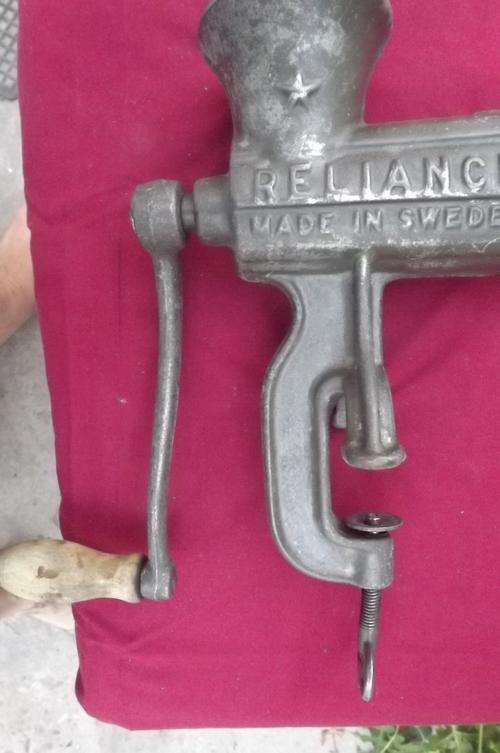 Husqvarna No 8 Cast Iron Hand Mincer