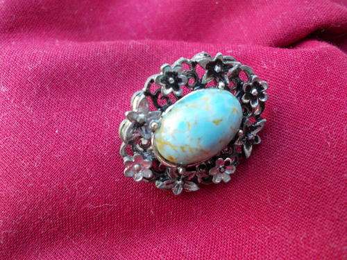 Small Oval Brooch with metal base