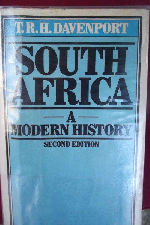 Book - South Africa a Modern History by TRH Davenport