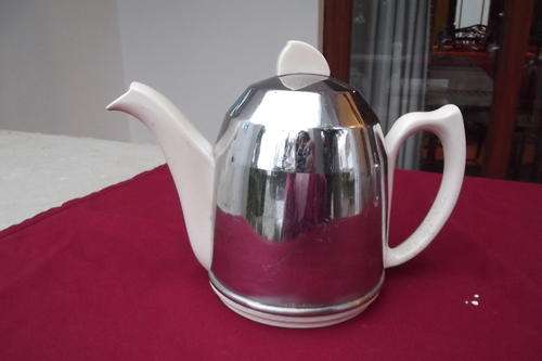 Porcelain Coffee Kettle without Lid with Metal Cover