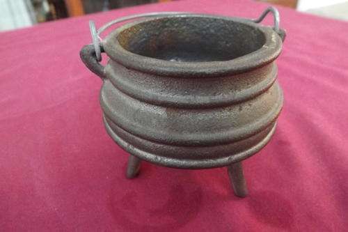 Mini Cast Iron Pot without lid