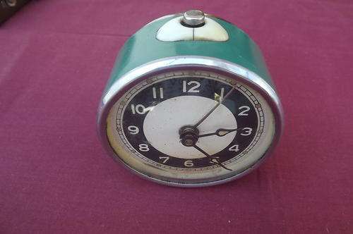 Vintage Wind Up Clock - not working but still in good condition
