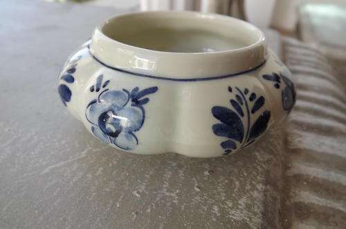 Small Delfts Hand Painted Blauw Pot made in Holland