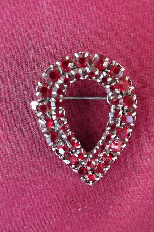 Vintage Brooch with Red Stones - all stones in place