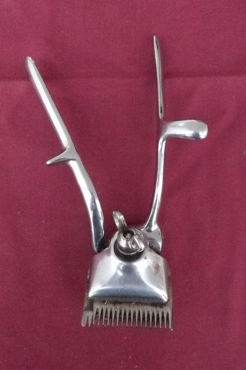 Hand Operated Hair Clipper - good condition