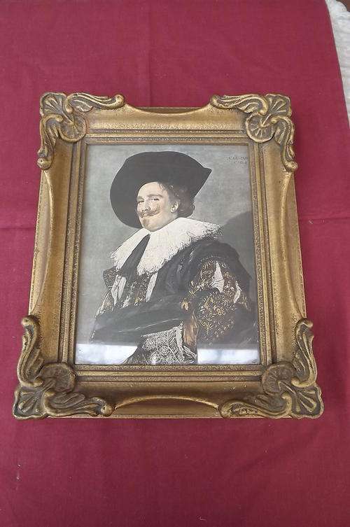 Antique Frame and Portrait - 25x30cm - frame only - 5cm wide
