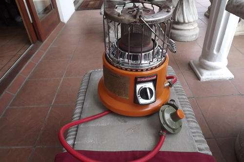 National Portable Gas Cooker in good condition - complete - height - 32cm