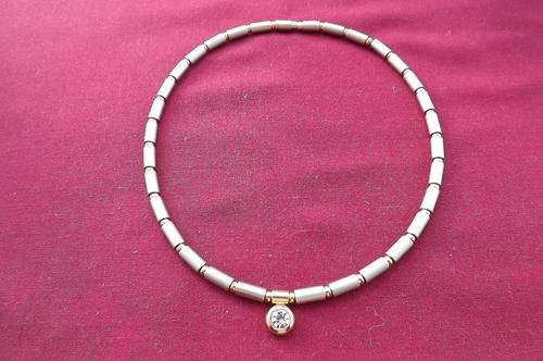 Pretty Metal Necklace with Simulated Diamond Pendant - Magnetic Latch - very good condition