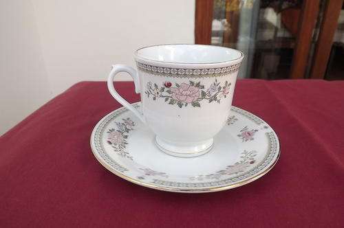 Floral Porclain Cup & Saucer with Gilded Rim from Design Plus in good condition