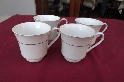 Set of 4 Loose Cups by Classic Gold - made in China - good condition