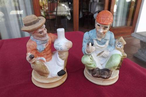Set of 2 Porcelain Ornaments - good condition - height 13cm
