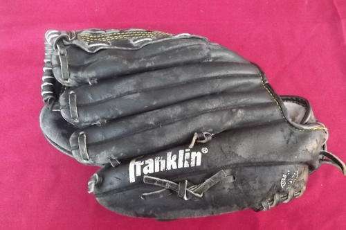 Franklin Field Master 4685-12" Left Baseball Glove - good condition - see scans